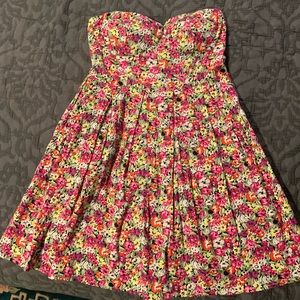 Cute strapless mini dress